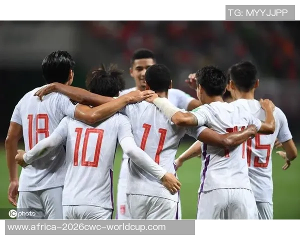 查路足球俱乐部：奋力拼搏追逐梦想的青春故事与荣耀时刻