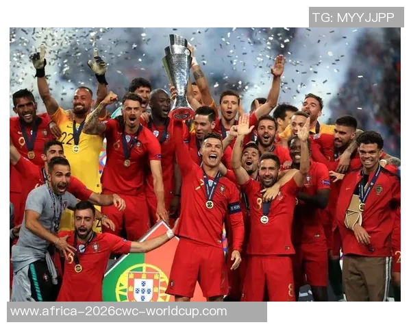 足球五冠王的荣耀之路与传奇球队的崛起与辉煌历程 足球五冠王的荣耀之路与传奇球队的崛起与辉煌历程